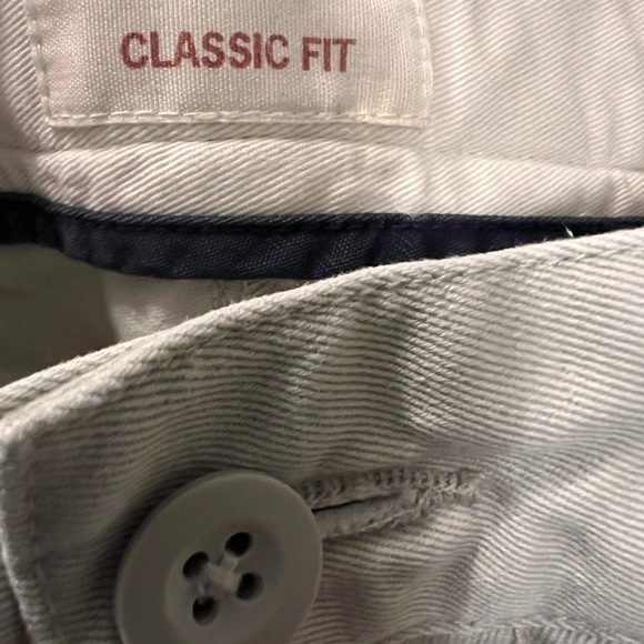 Men’s Gap Classic Fit Khakis, size 38/30 - Picture 2 of 4